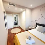 Modern In Diagonal Mar